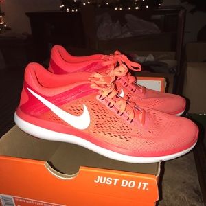 Nike Flex Fitsole Sneakers